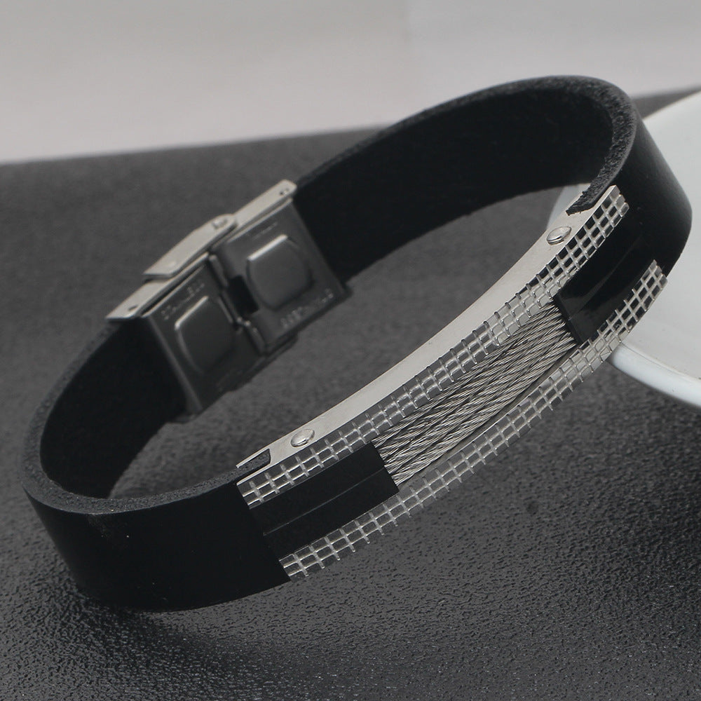 Herren Lederarmband mit modernem, strukturiertem Edelstahlbesatz Shop Nory