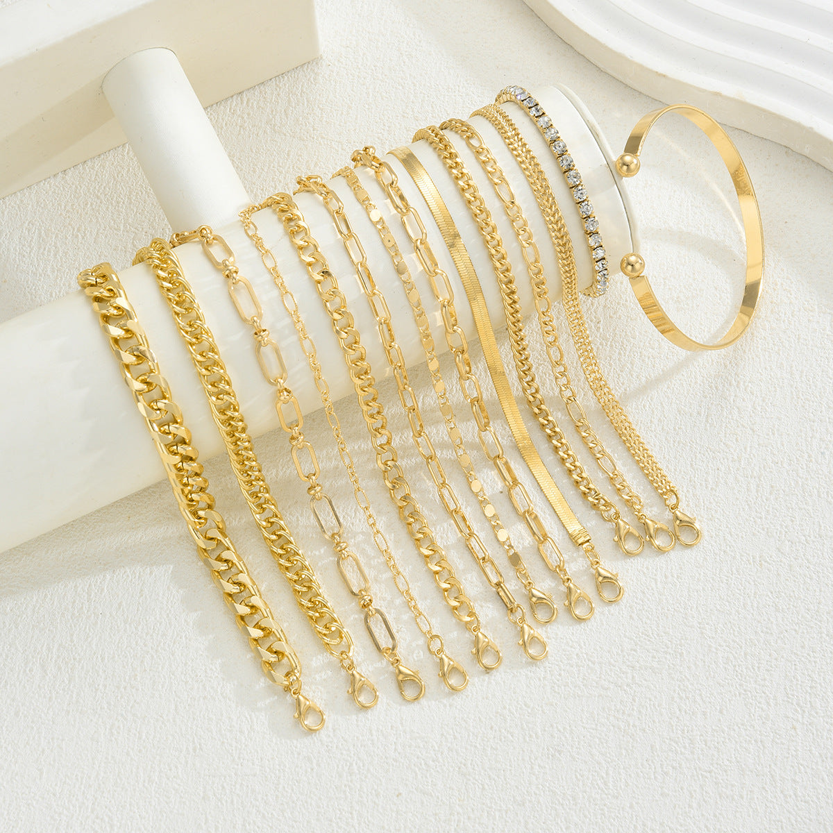 Damen Armband-Set mit eleganten Goldankern und funkelnden Kristallen Shop Nory