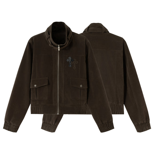 Herren Kurzblouson aus Veloursoptik mit Funnelkragen, Cargo‑Pattentaschen und Zierkreuz-Applikation Shop Nory