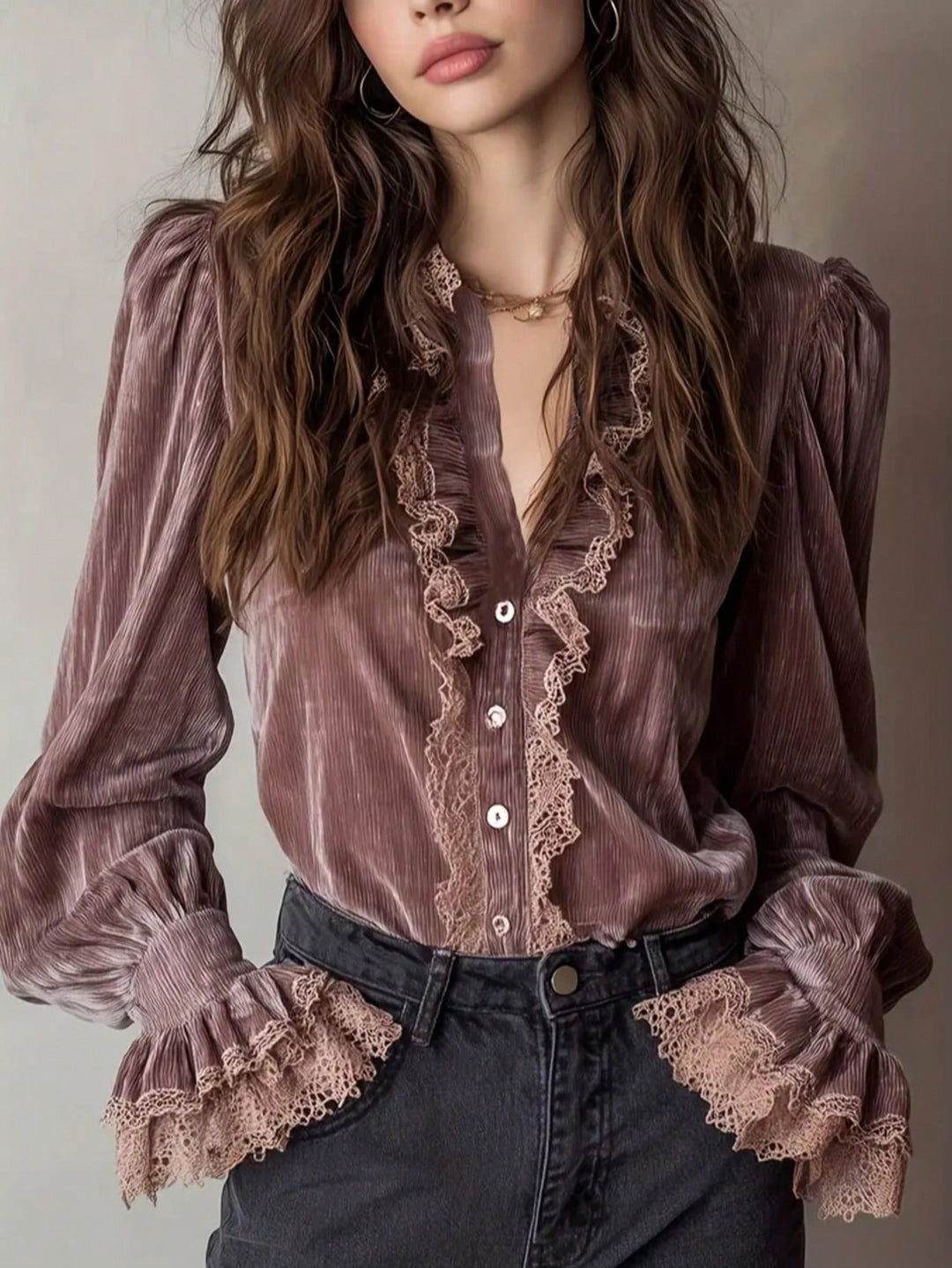 Damen Plissée-Veloursbluse mit Spitzenrüschen und Puffärmeln Shop Nory