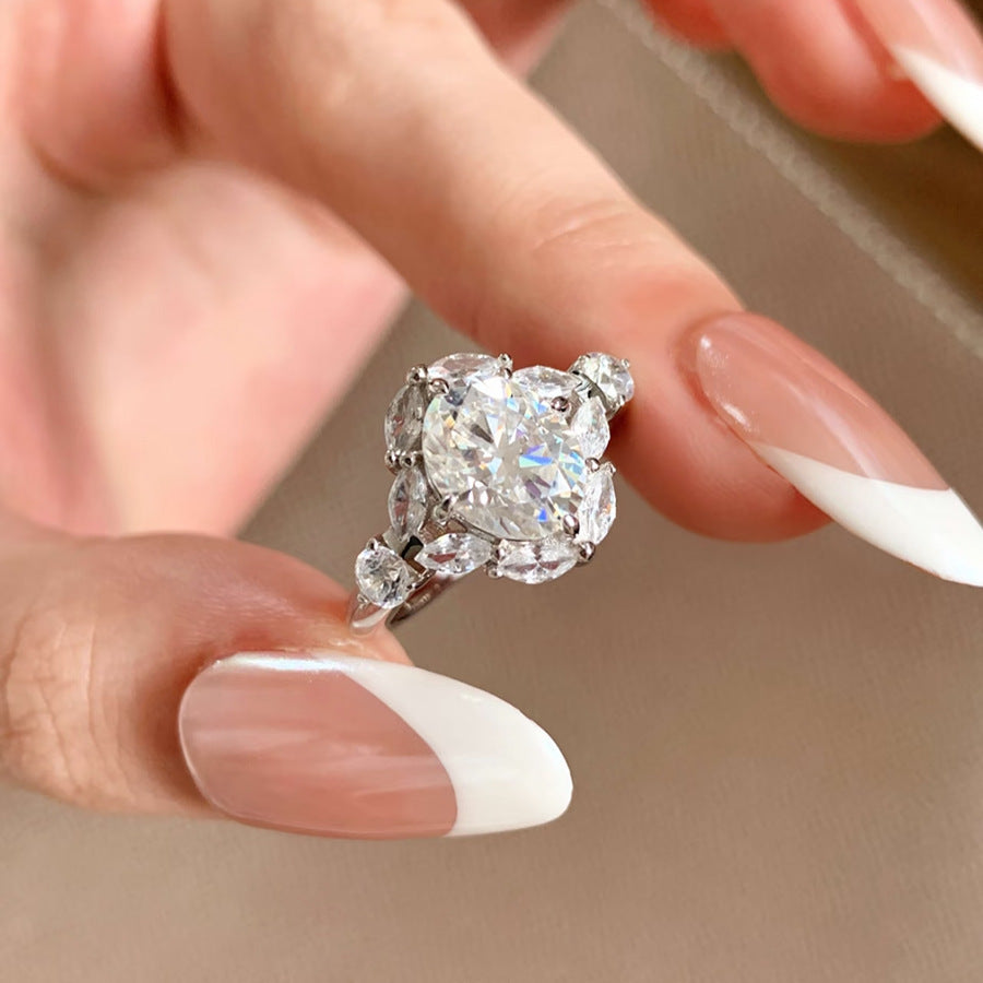 Damen eleganter Verlobungsring mit funkelndem Zirkonia und filigranem Design Shop Nory