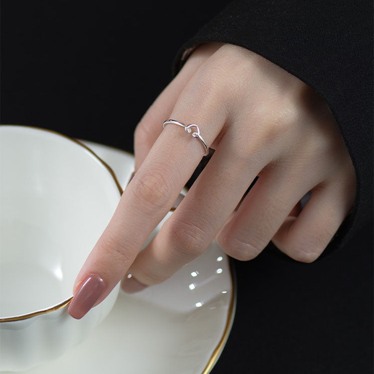 Damen Zierlicher Ring mit modernem Herzdesign Shop Nory