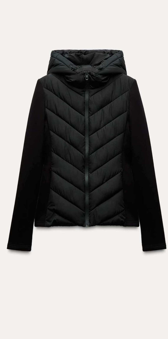 Damen nan gesteppte Kapuzenjacke mit Chevron‑Stepp, Einsätzen aus Softshell und verdecktem Reißverschluss