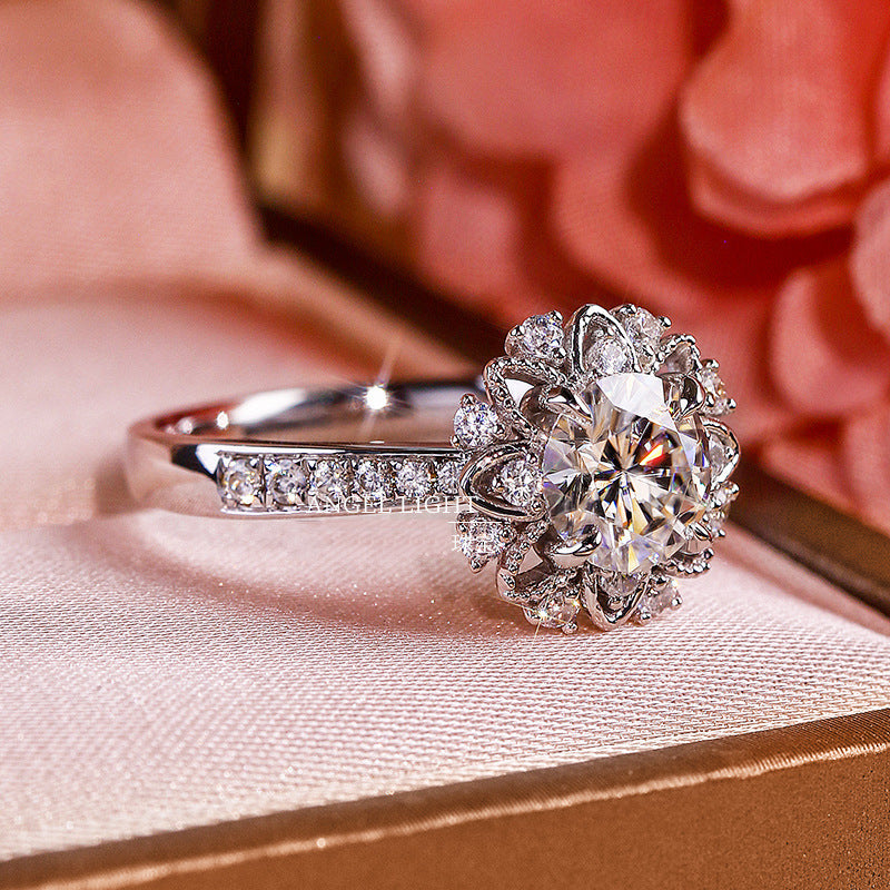 Damen blütenförmiger Zirkonia Ring mit funkelnden Akzenten Shop Nory
