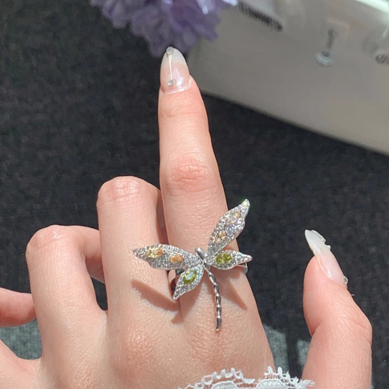 Damenring mit kunstvollem Schmetterlingsdesign und funkelnden Zirkonia Shop Nory