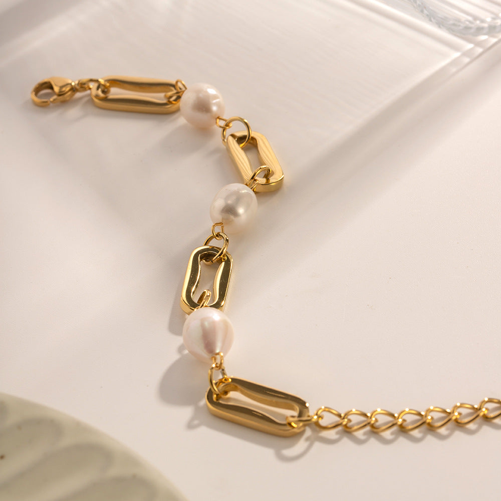 Damen Armband mit elegantem Perlendesign und modischem Kettenschnitt Shop Nory