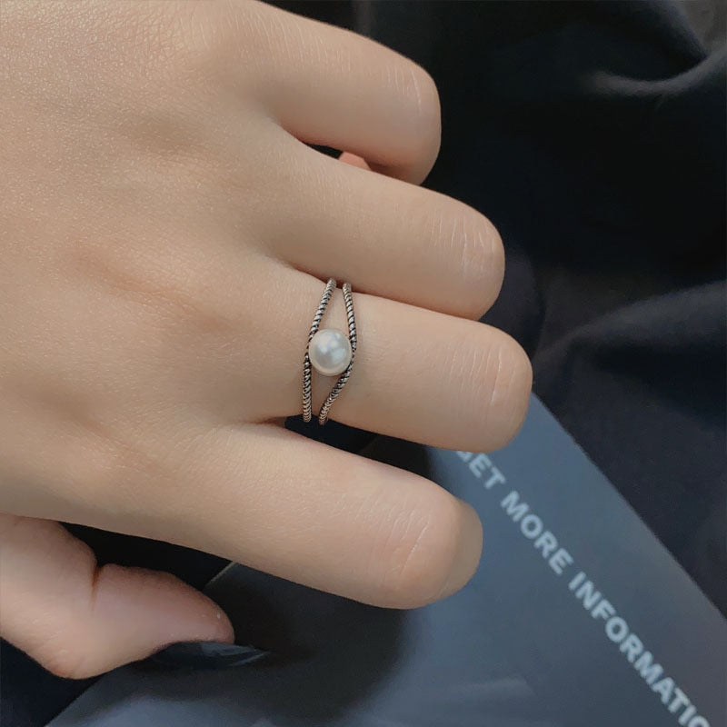 Damenring aus hochwertigem Edelstahl mit erhabenem Design und filigraner Verzierung Shop Nory