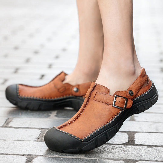 Herren Clogs aus hochwertigem Leder mit komfortablem Riemen und rutschfester Sohle