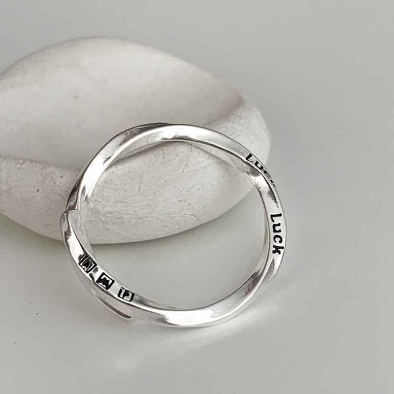 Damen schlichter Grip-Ring mit eingravierter Botschaft Shop Nory