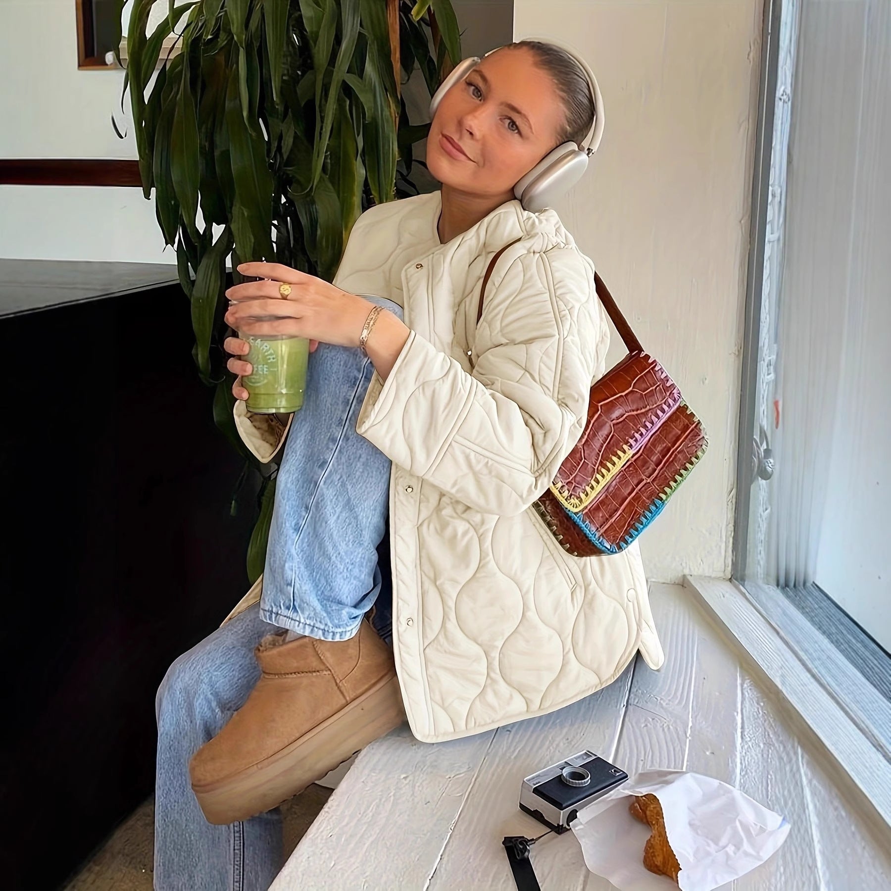 Damen Steppjacke mit großen Taschen und Rundhalsausschnitt