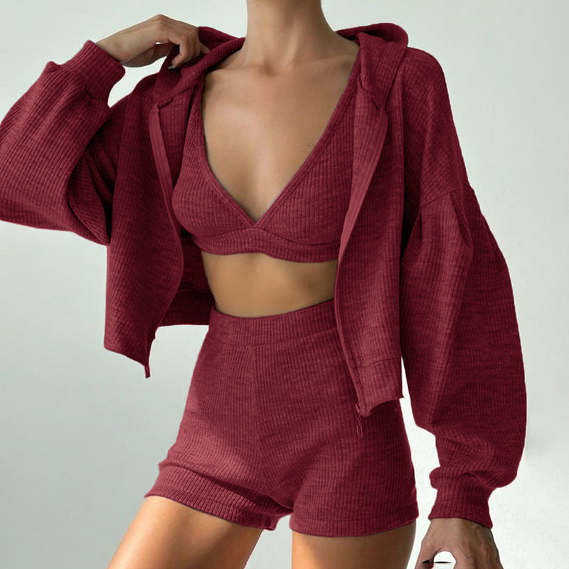 Damen nan kurzes geripptes Lounge-Set mit Kapuzen-Zipjacke und Highwaist-Shorts Shop Nory