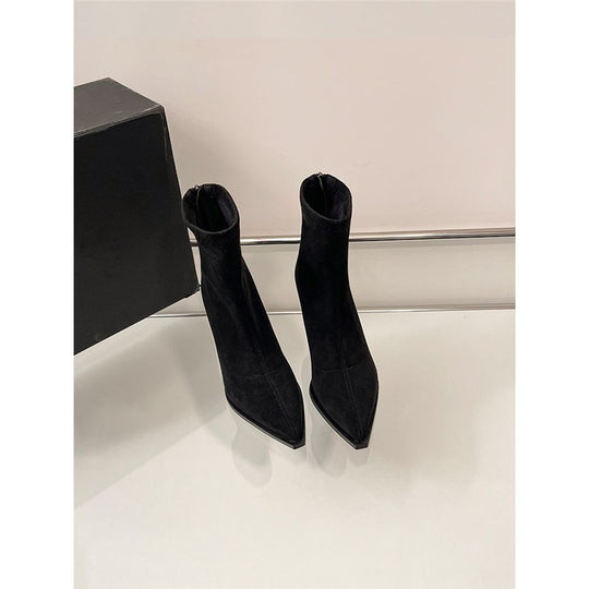 Damen Spitz zulaufende Ankle-Boots aus Veloursoptik mit sockenhaftem Schaft und schlankem Stiletto-Absatz Shop Nory