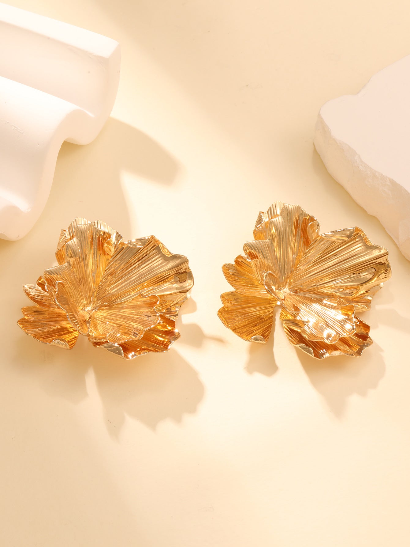 Damen Ohrringe mit elegantem Tropfen-Design Shop Nory