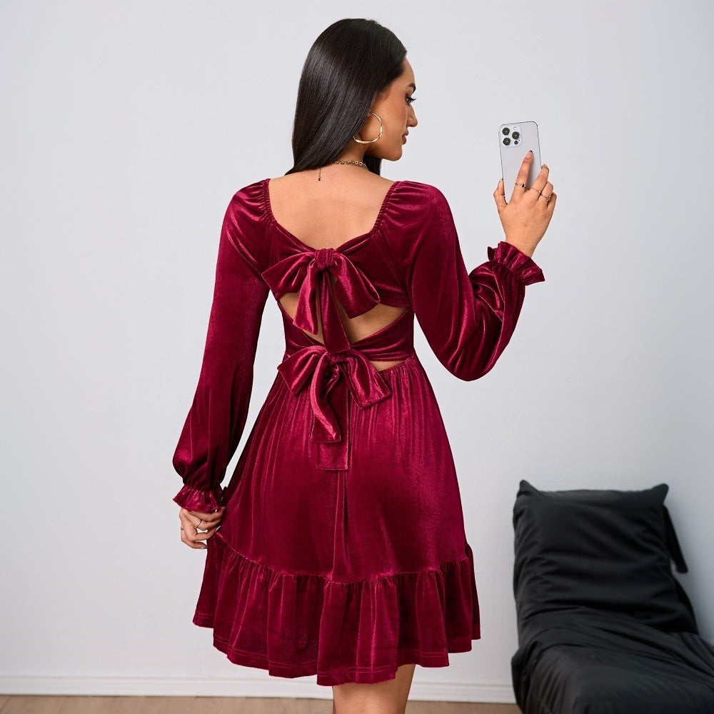 Damen Samtkleid mit quadratischem Ausschnitt, gerafften Puffärmeln und stufigem Tellerrock Shop Nory