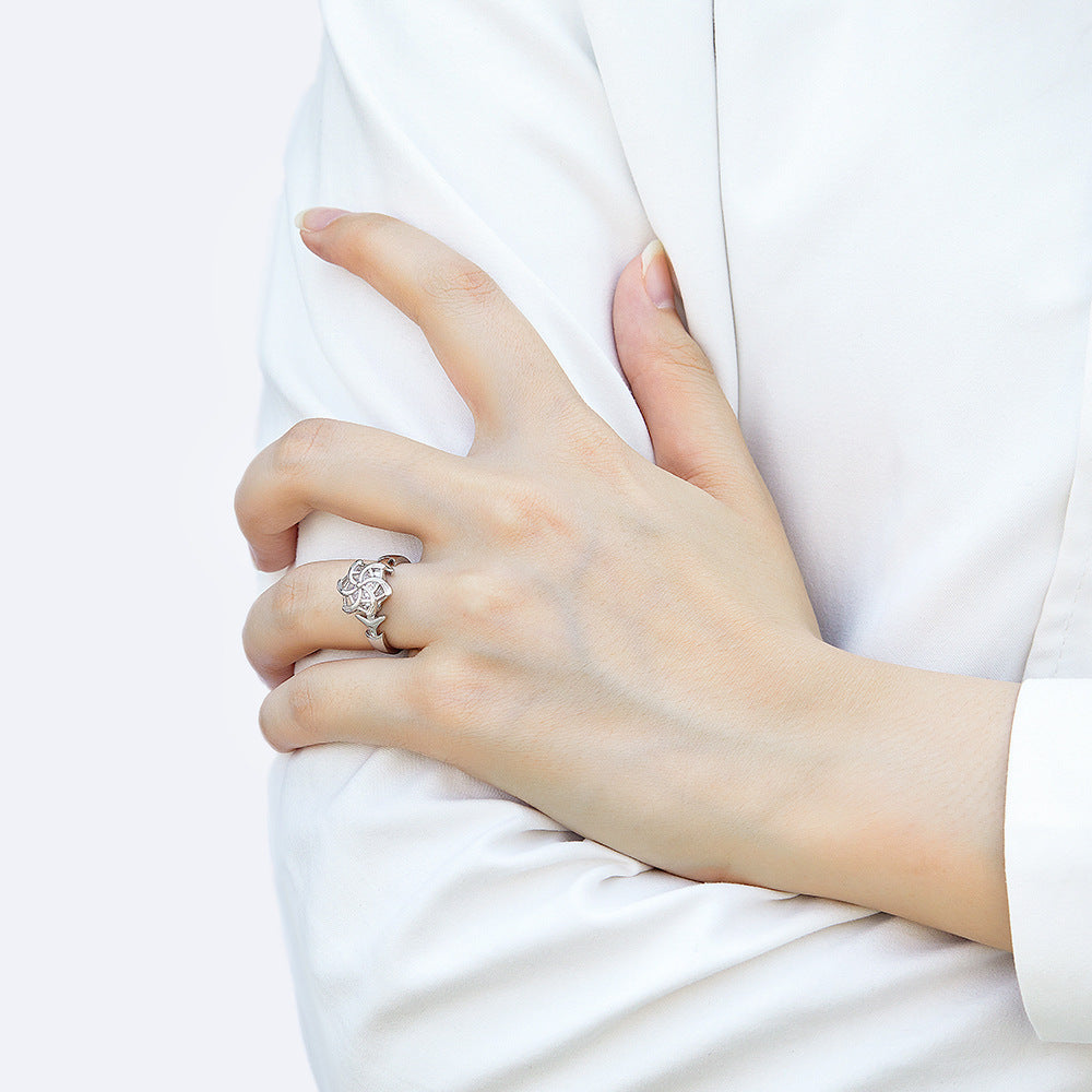 Damen Ring mit floralen Elementen und funkelnden Kristallen Shop Nory