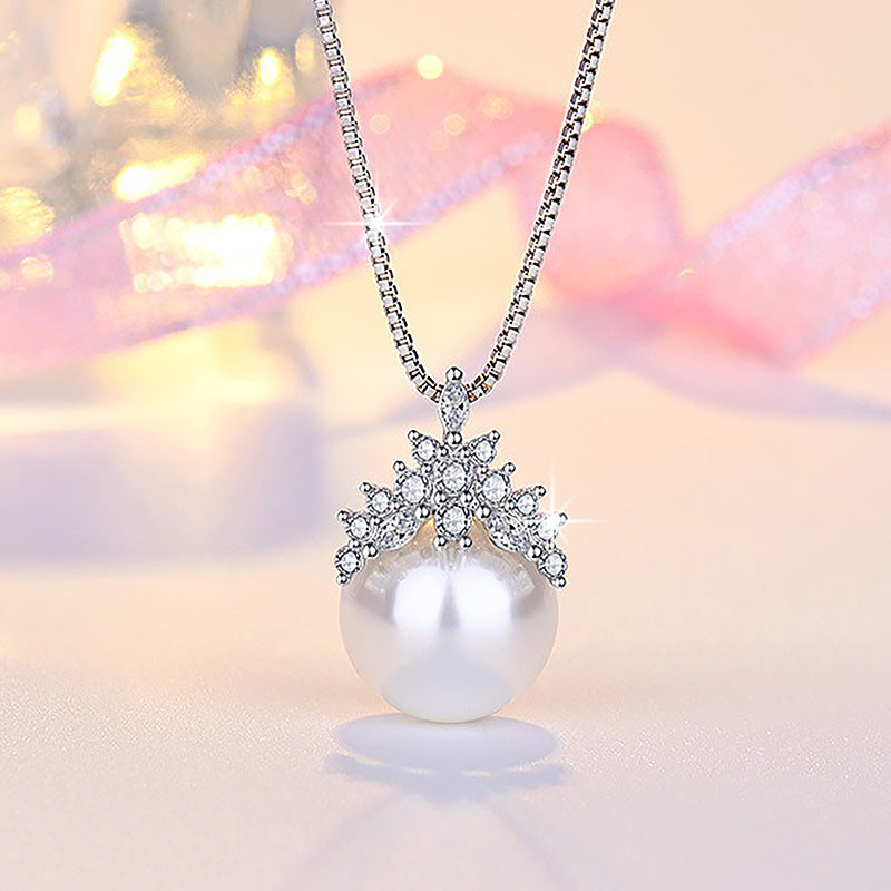 Damen Halskette mit kunstvollem Perlenanhänger und funkelnden Zirkonia-Details Shop Nory