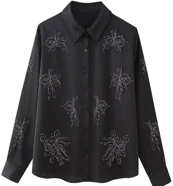 Damen bestickte Seidenoptik-Bluse mit funkelnden Kristallapplikationen und Hemdkragen Shop Nory