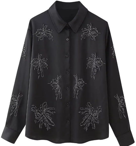 Damen bestickte Seidenoptik-Bluse mit funkelnden Kristallapplikationen und Hemdkragen Shop Nory
