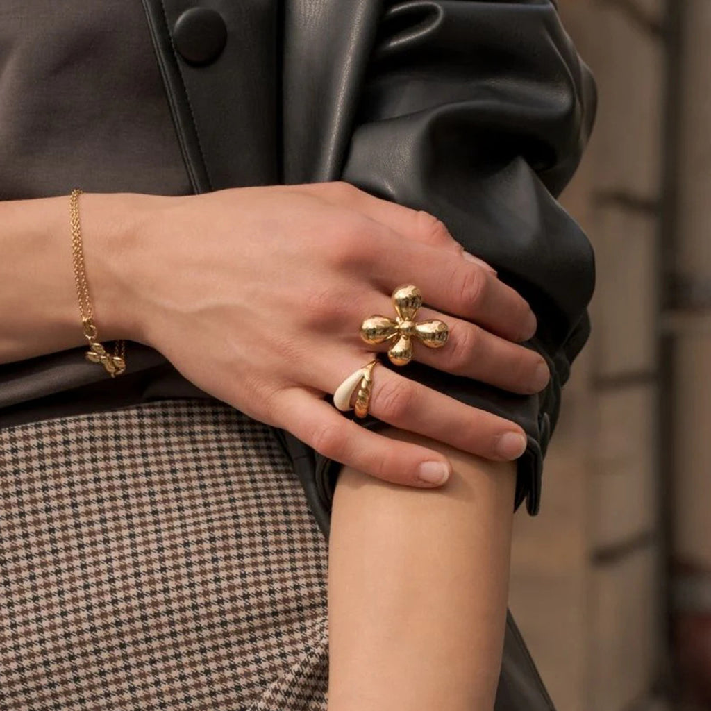 Damen eleganter und modischer Ring mit floralem Design Shop Nory