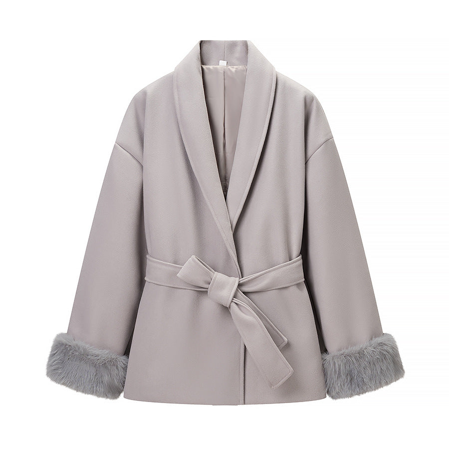 Damen Wickel-Mantel mit Bindegürtel und Fellbesatz an den Ärmeln Shop Nory