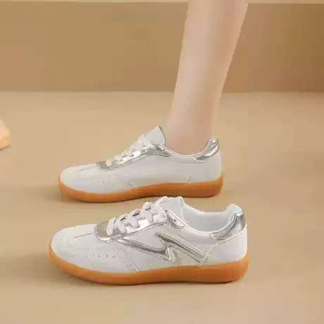 Damen Retro‑Sneaker mit Gumsohle, Kontraststreifen und gepolstertem Komfortfußbett Shop Nory