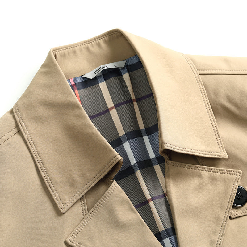 Herren Schmal geschnittener Trenchcoat mit Reverskragen und dezenter Knopfleiste Shop Nory