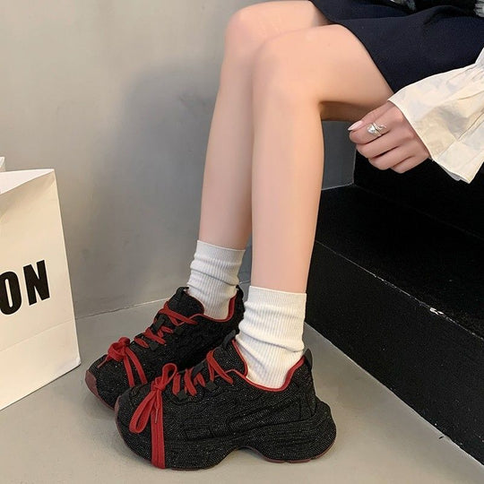 Damen Statement‑Sneaker mit strukturiertem Netz‑Mesh, überhöhter Plateau‑Sohle und gepolstertem Komfortfutter Shop Nory