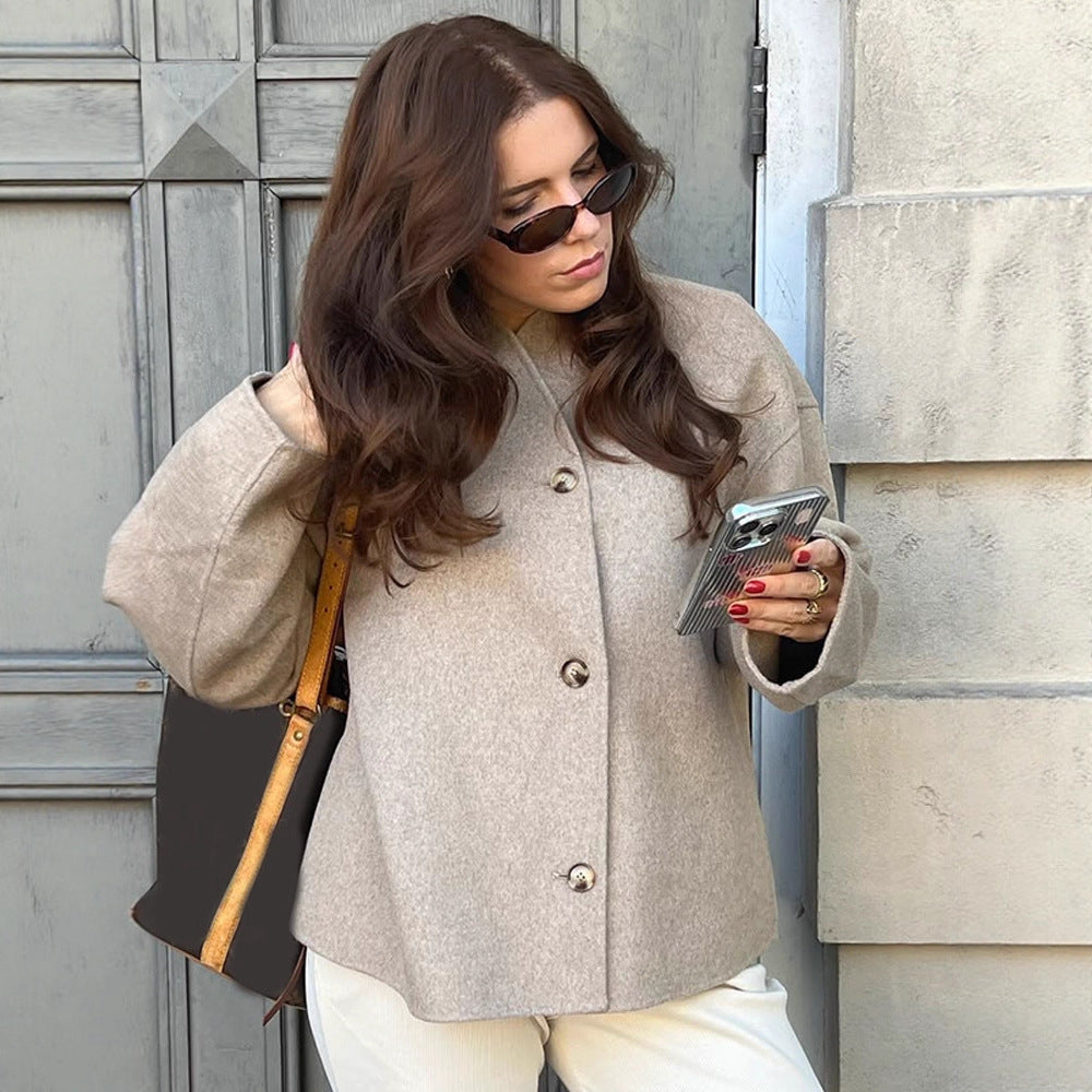 Damen Kurzmantel aus Wollmix mit kastiger Boxy-Silhouette und markanter Knopfleiste Shop Nory
