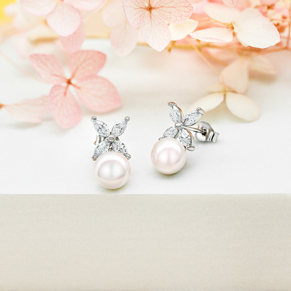 Damen Ring mit filigranem Schmetterlingsdesign und funkelndem Zirkonia-Besatz Shop Nory