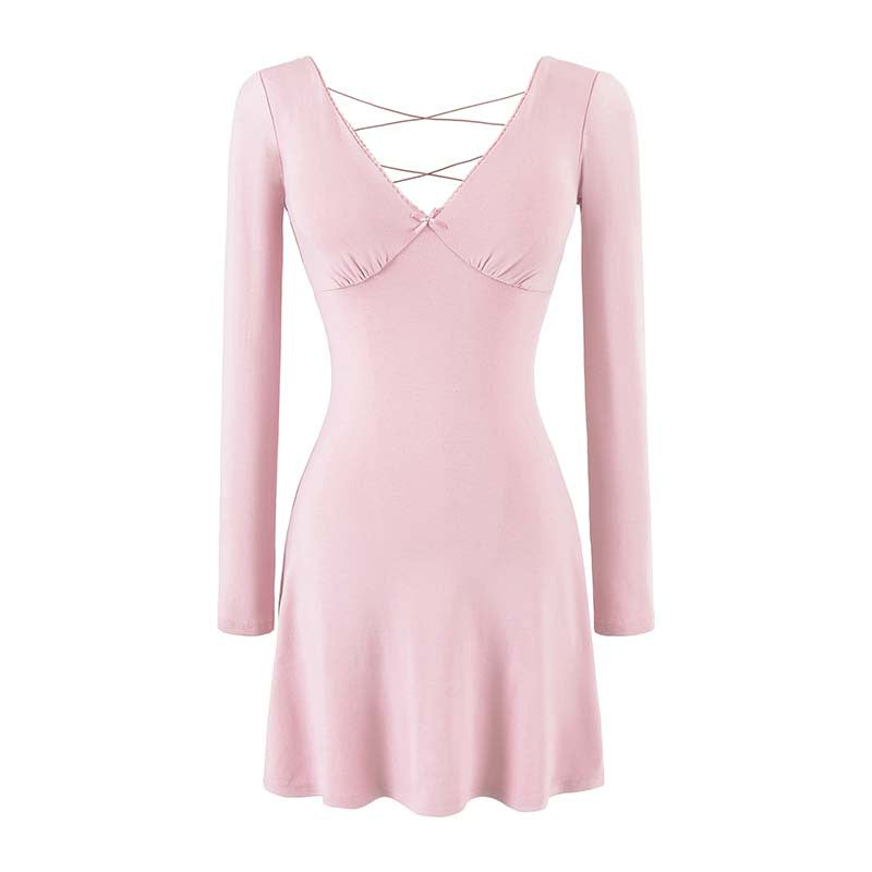 Damen Enganliegendes Minikleid mit tiefem V-Ausschnitt, geraffter Brust und gekreuzten Rückenträgern Shop Nory