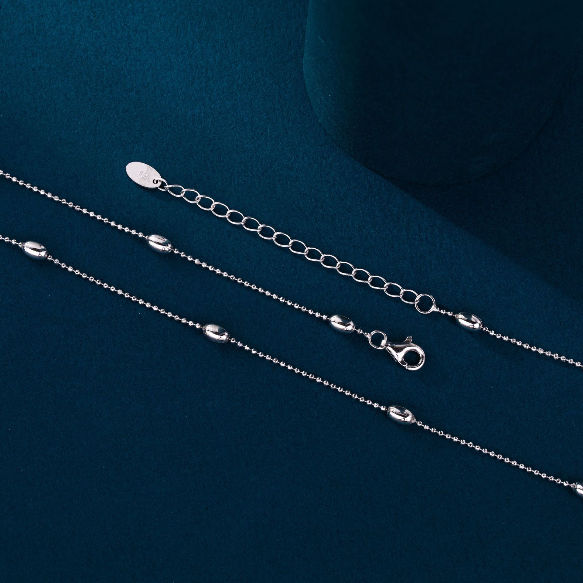 Damen feine Halskette mit geschmeidigen Perlen und modernem Design Shop Nory