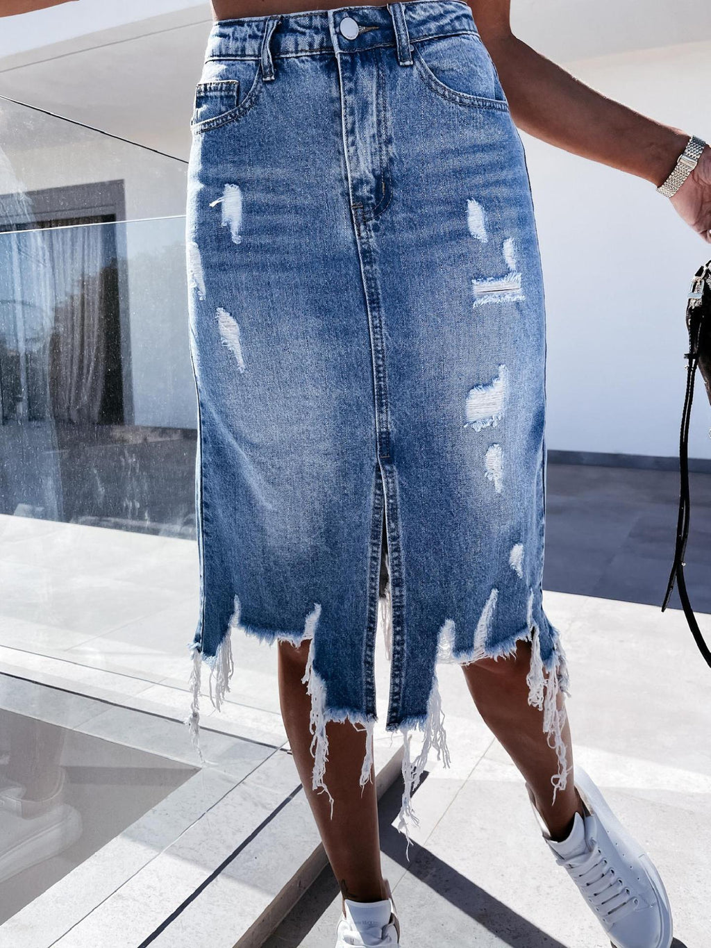 Damen Jeansrock mit ausgefransten Säumen und dekorativen Rissen