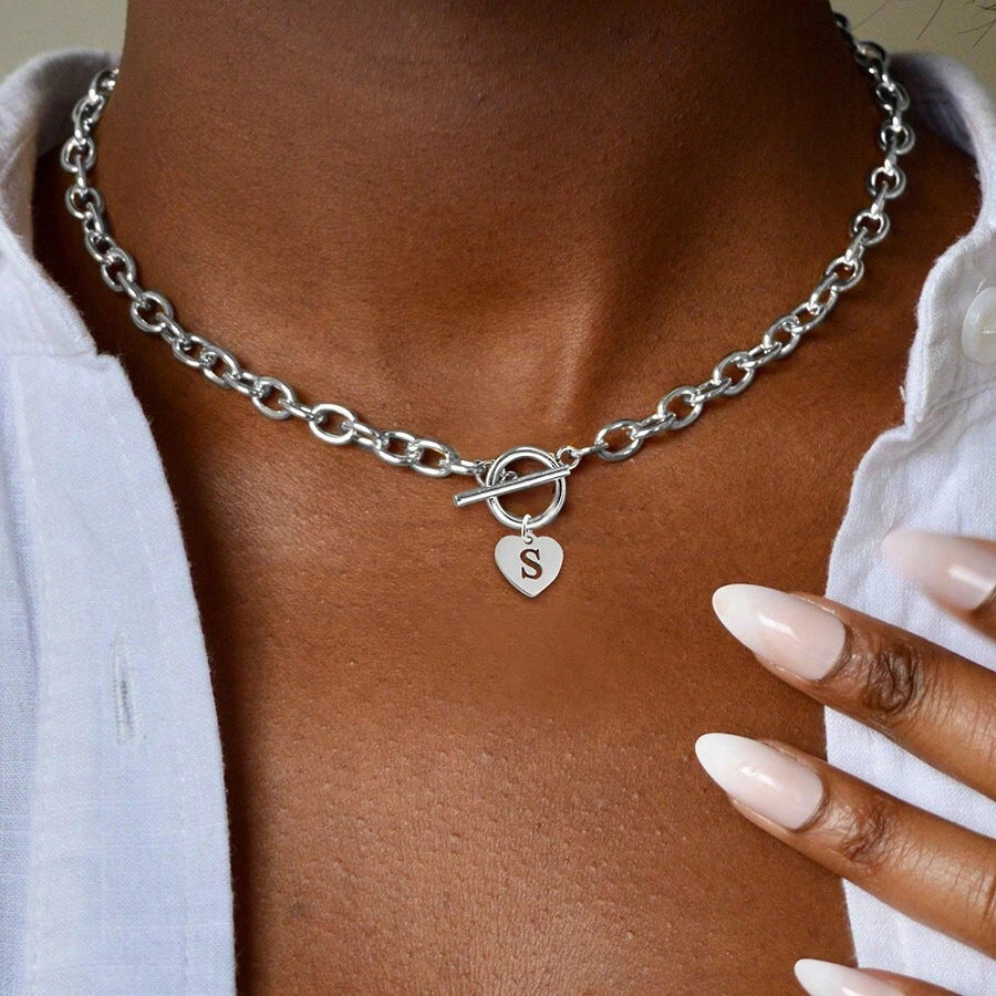 Damen Halskette mit robustem Gliederketten-Design und individuellem Herzanhänger Shop Nory