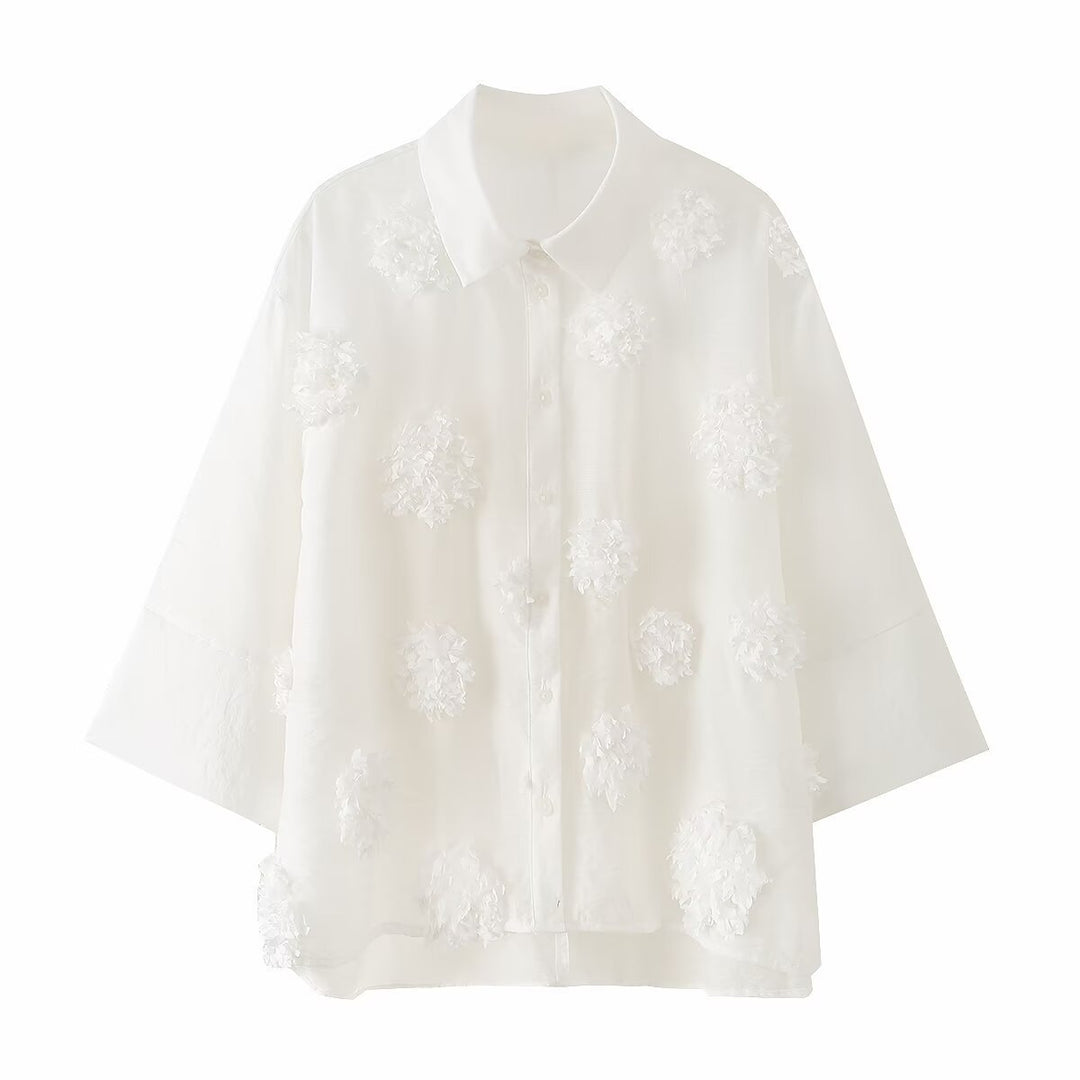 Damen Transparente Oversize‑Bluse mit 3D‑Blütenapplikationen und Hemdkragen Shop Nory