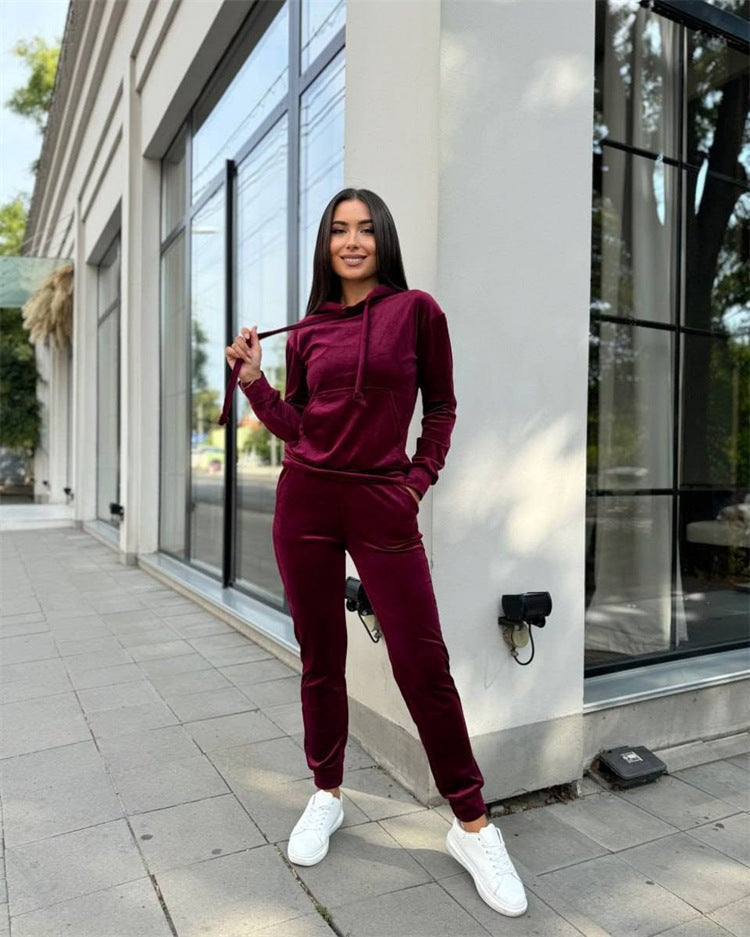 Damen weiches Velours-Lounge-Set mit Kapuzenpullover und tapered Jogginghose Shop Nory