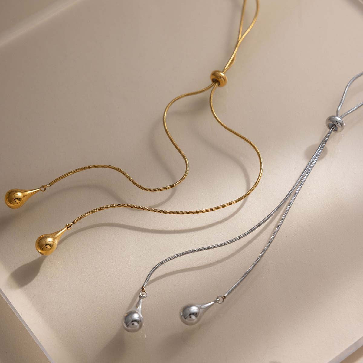 Damen Halskette mit elegantem Tropfen-Anhänger und hypoallergenem Edelstahl Shop Nory