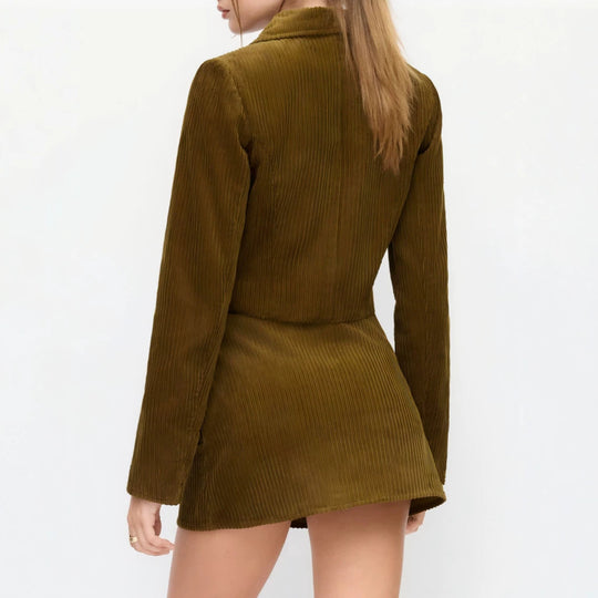 Damen Plissierte Kurzjacke mit Hemdkragen und umgeschlagenen Manschetten Shop Nory