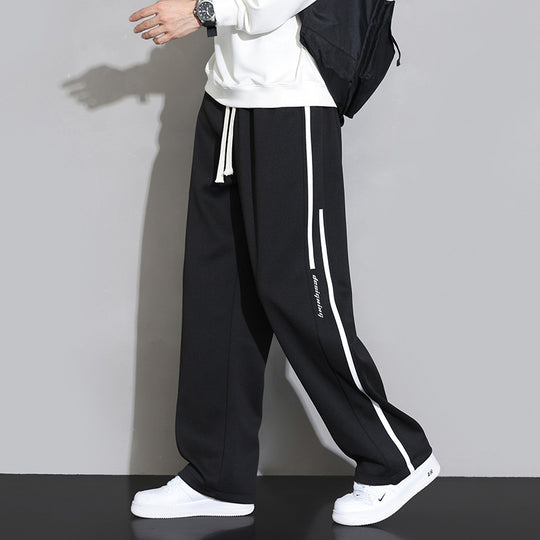 Herren Bequeme Trainingshose mit kontrastierenden Streifen