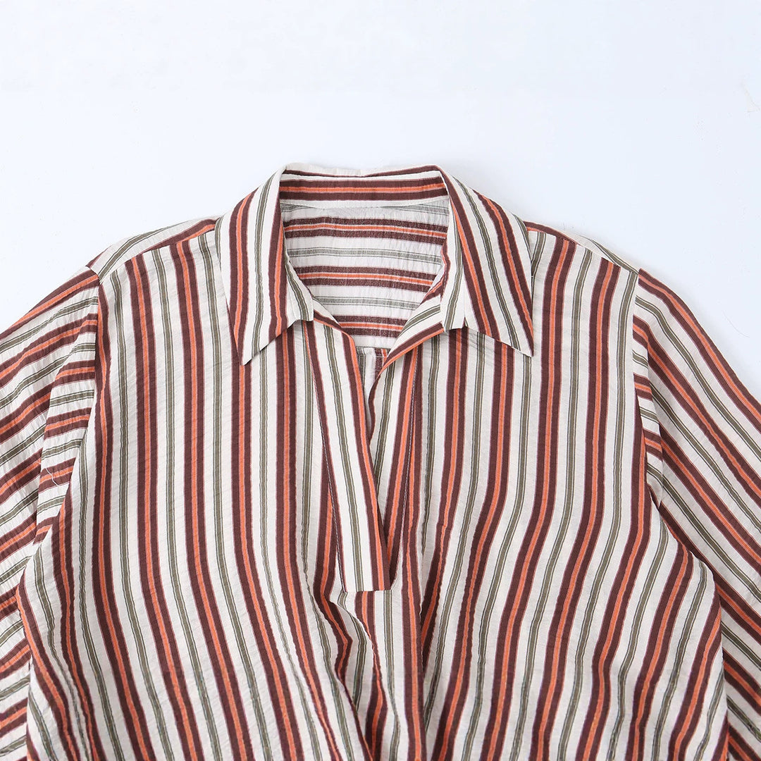 Damen Weit geschnittene Wickelbluse mit Hemdkragen, Dreiviertelärmeln und Streifenoptik Shop Nory