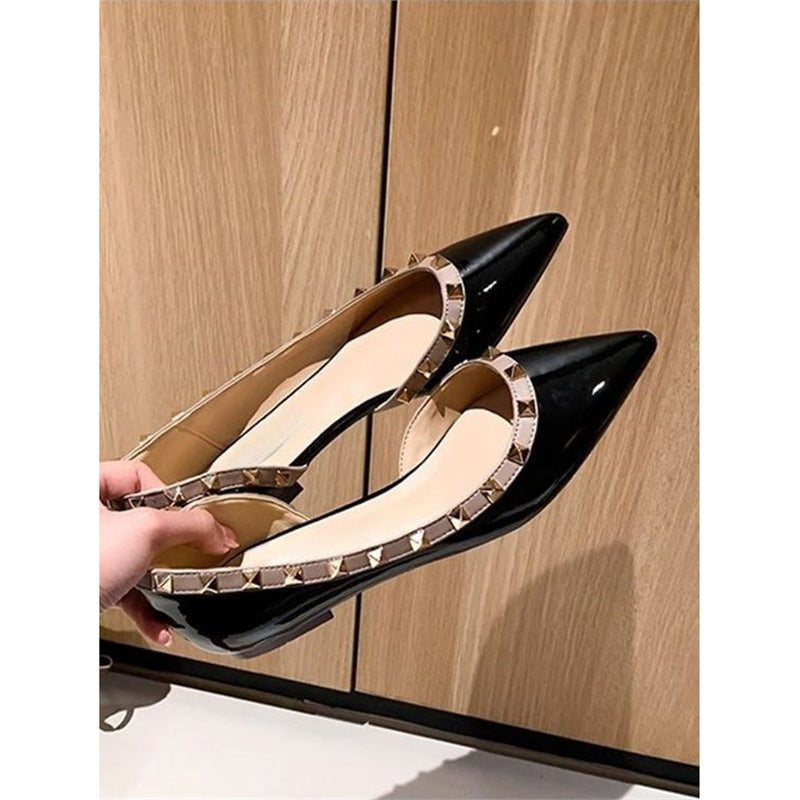 Damen Spitz zulaufende Lackballerinas mit Nietenrand und ergonomischem Komfortfußbett Shop Nory