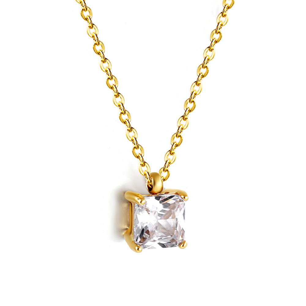 Damen Halskette mit funkelndem quadratischem Anhänger aus hochwertigem Edelstahl und goldplattierter Oberfläche Shop Nory