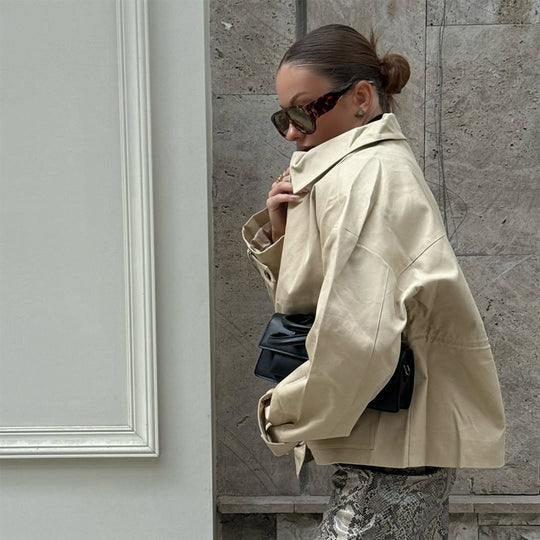 Damen Kurz geschnittene Oversize-Schulterjacke mit Epauletten Shop Nory