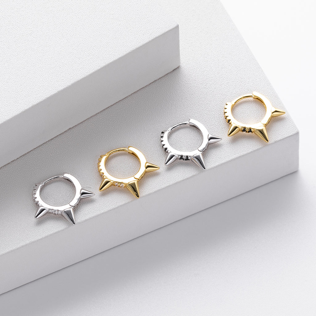 Damen Ohrringe mit spitzem Design und funkelnden Zirkonen Shop Nory