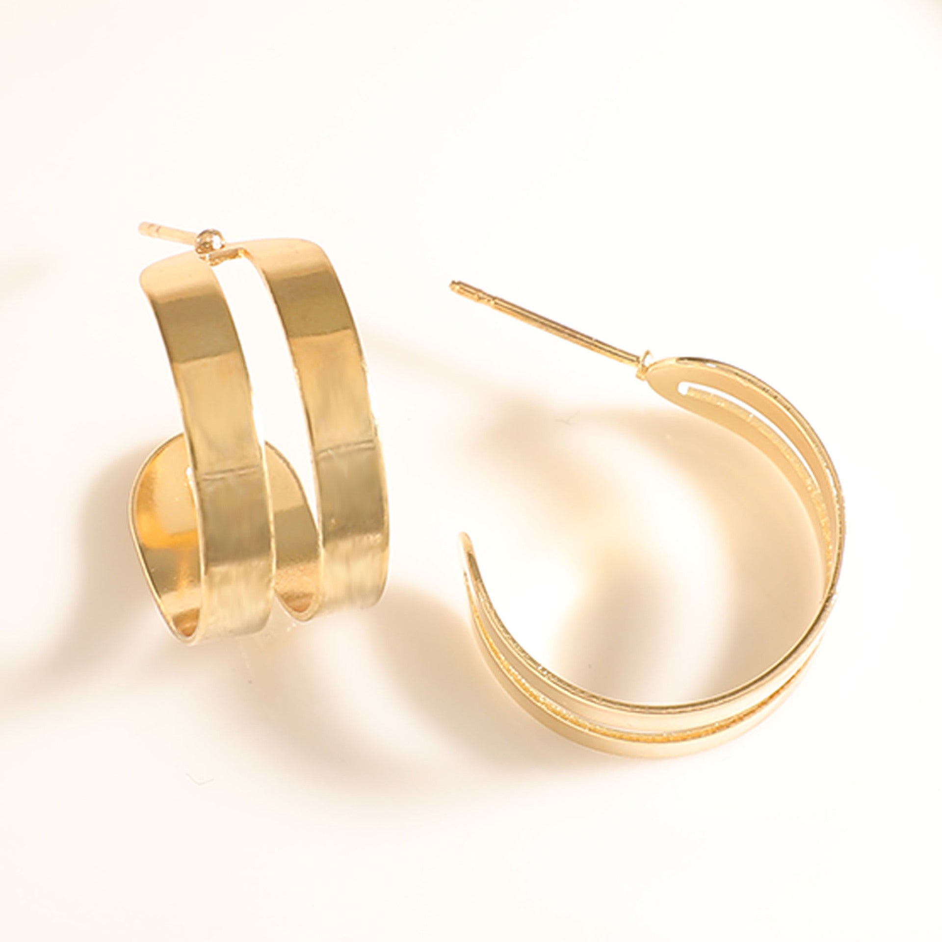 Damen Schmuckarmband mit ausgefallenem Rippenmuster Shop Nory