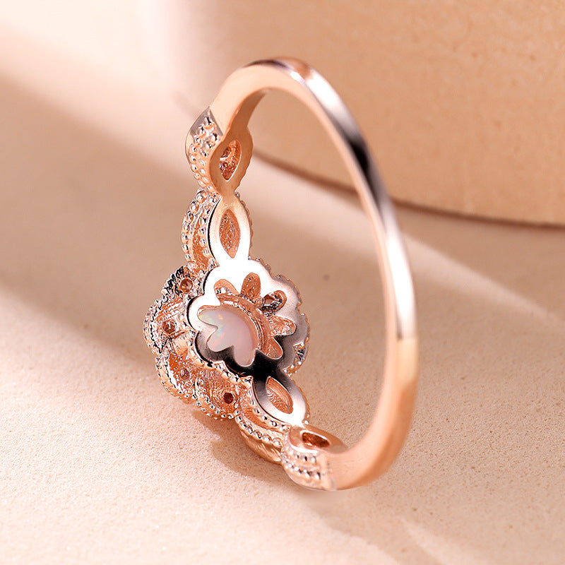 Damen Ring mit funkelndem Opal und floralem Design Shop Nory