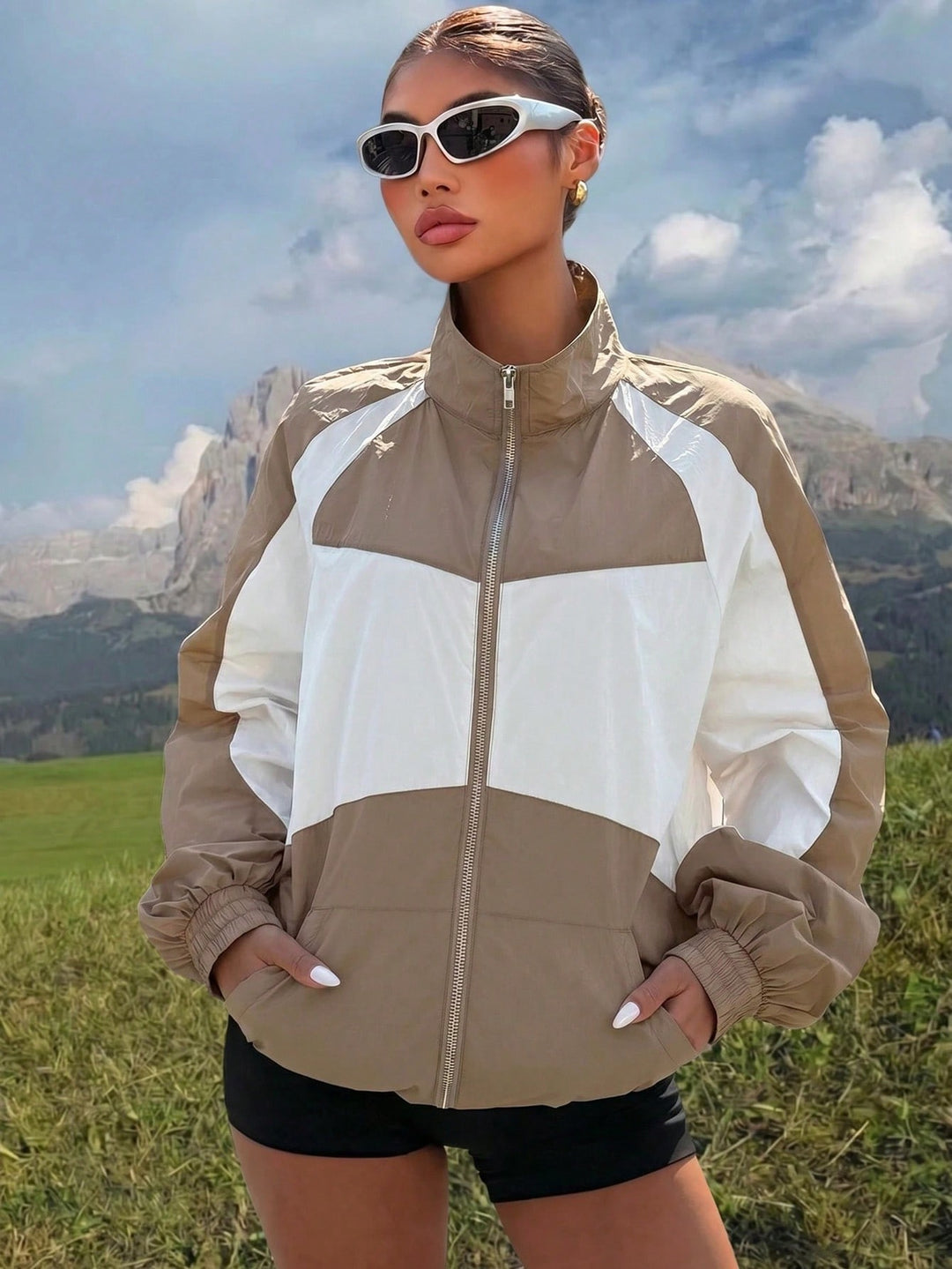 Damen Leichte Windbreaker-Jacke mit Stehkragen, Farbblock-Design und elastischen Bündchen Shop Nory