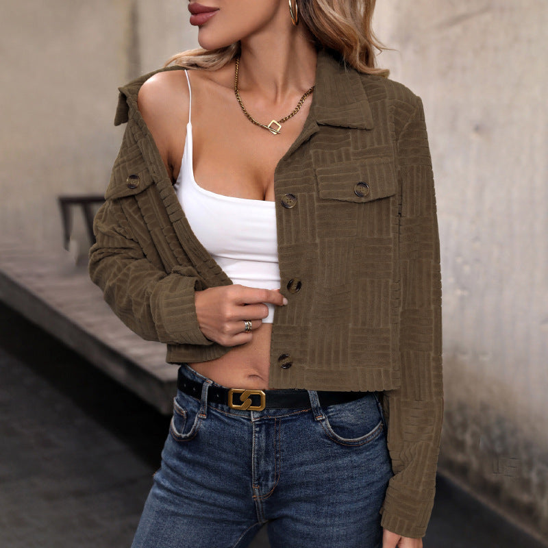 Damen Kurz geschnittene Kordjacke mit gestepptem Karomuster und Pattentaschen Shop Nory