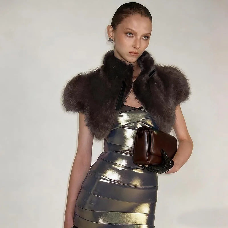 Damen Cropped Kunstpelz‑Bolero mit voluminösem Umlegekragen und Puffärmeln Shop Nory