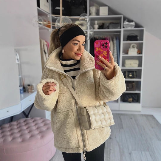 Damen Oversize Teddy-Fleecejacke mit Stehkragen und aufgesetzten Taschen Shop Nory