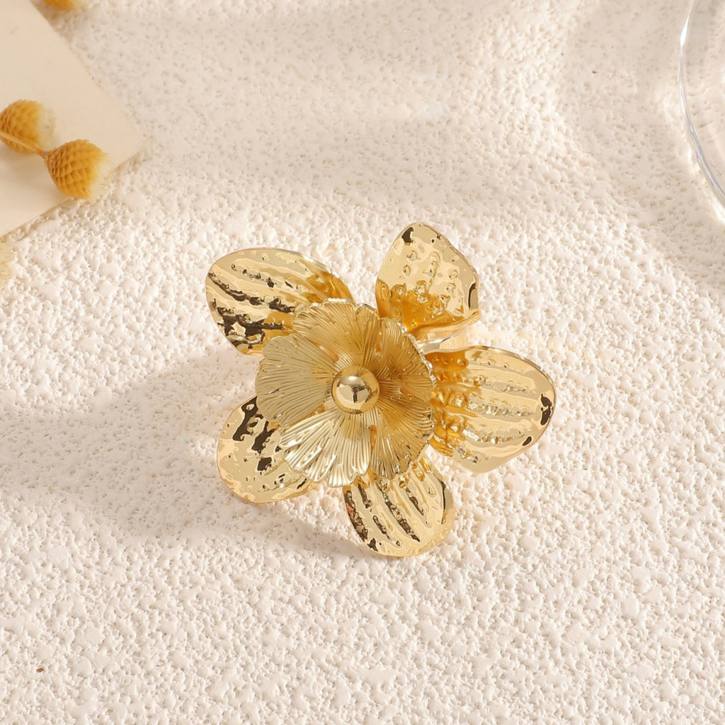 Damen Armreif mit kunstvollem Blumenmotiv Shop Nory